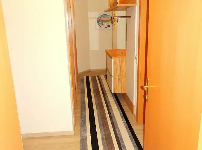 Christine Apartment
